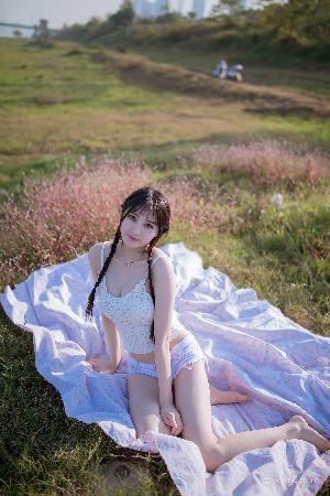 免费看十八岁美女电视剧